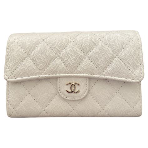 CHANEL Portemonnaies Damen .